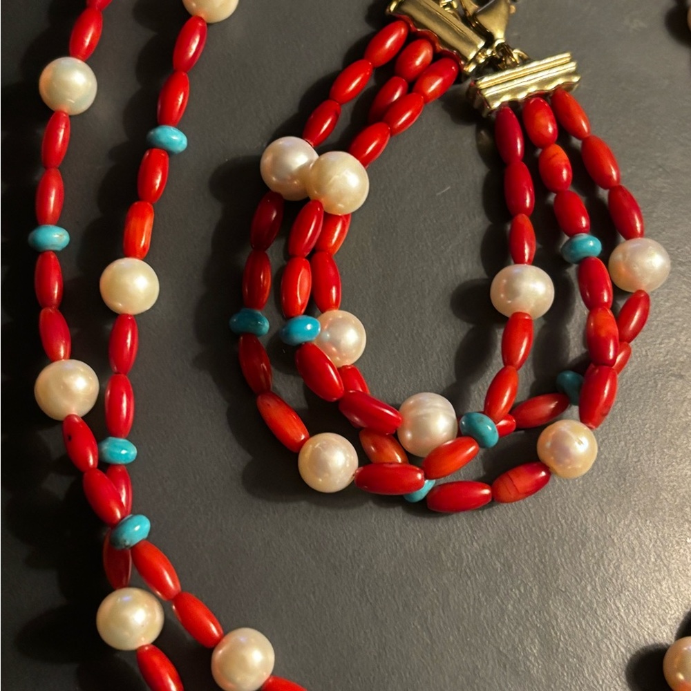 American West Red coral and cultured pearl Necklaces and Bracelet Set - Picture 2 of 4